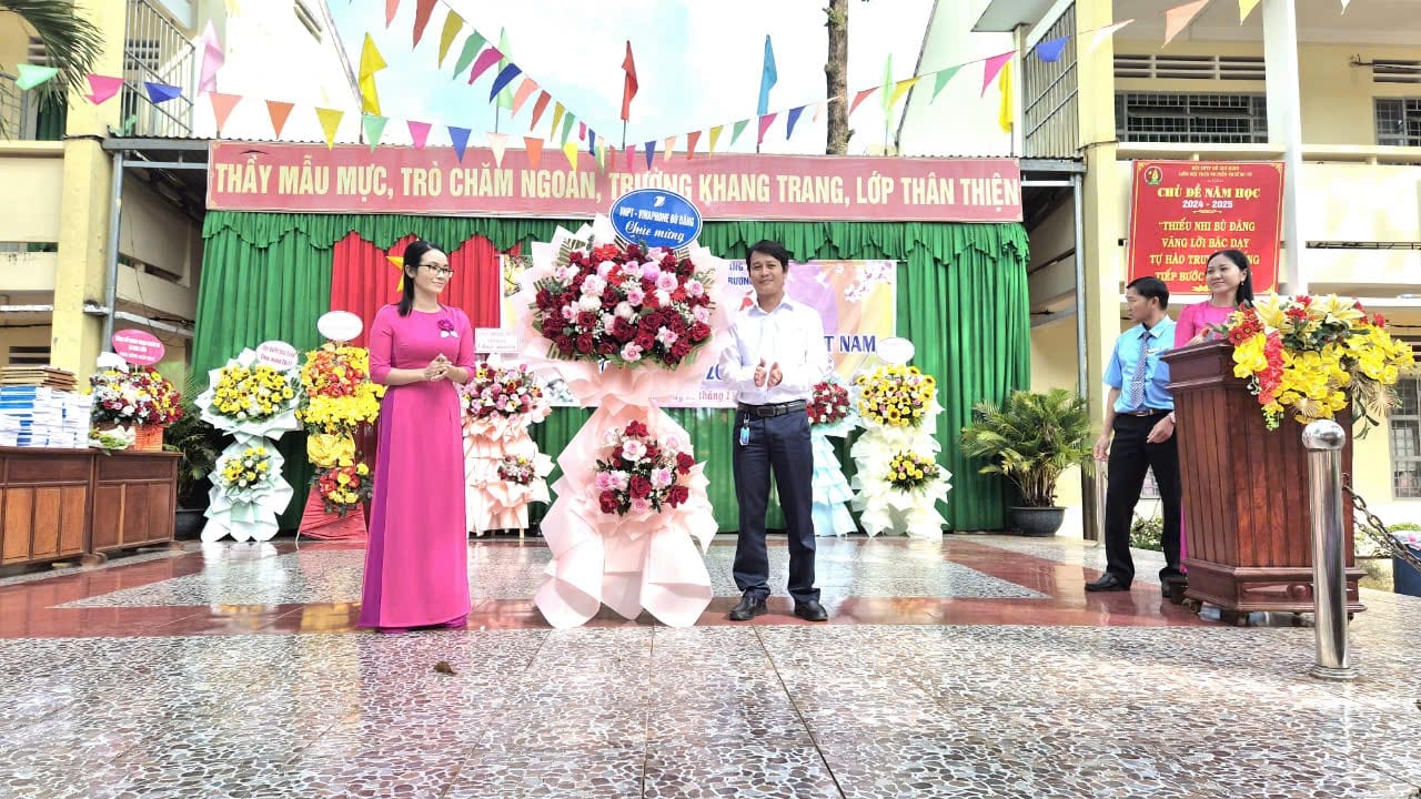 CHÀO MỪNG 20/11