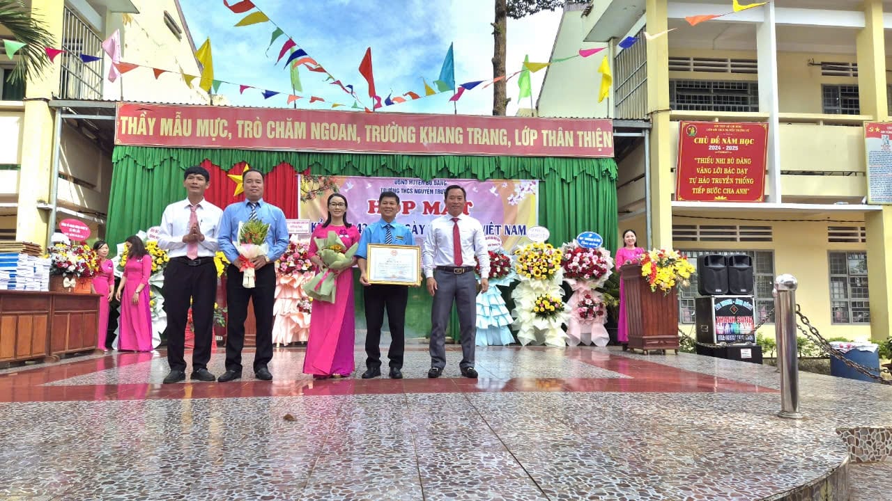 CHÀO MỪNG 20/11